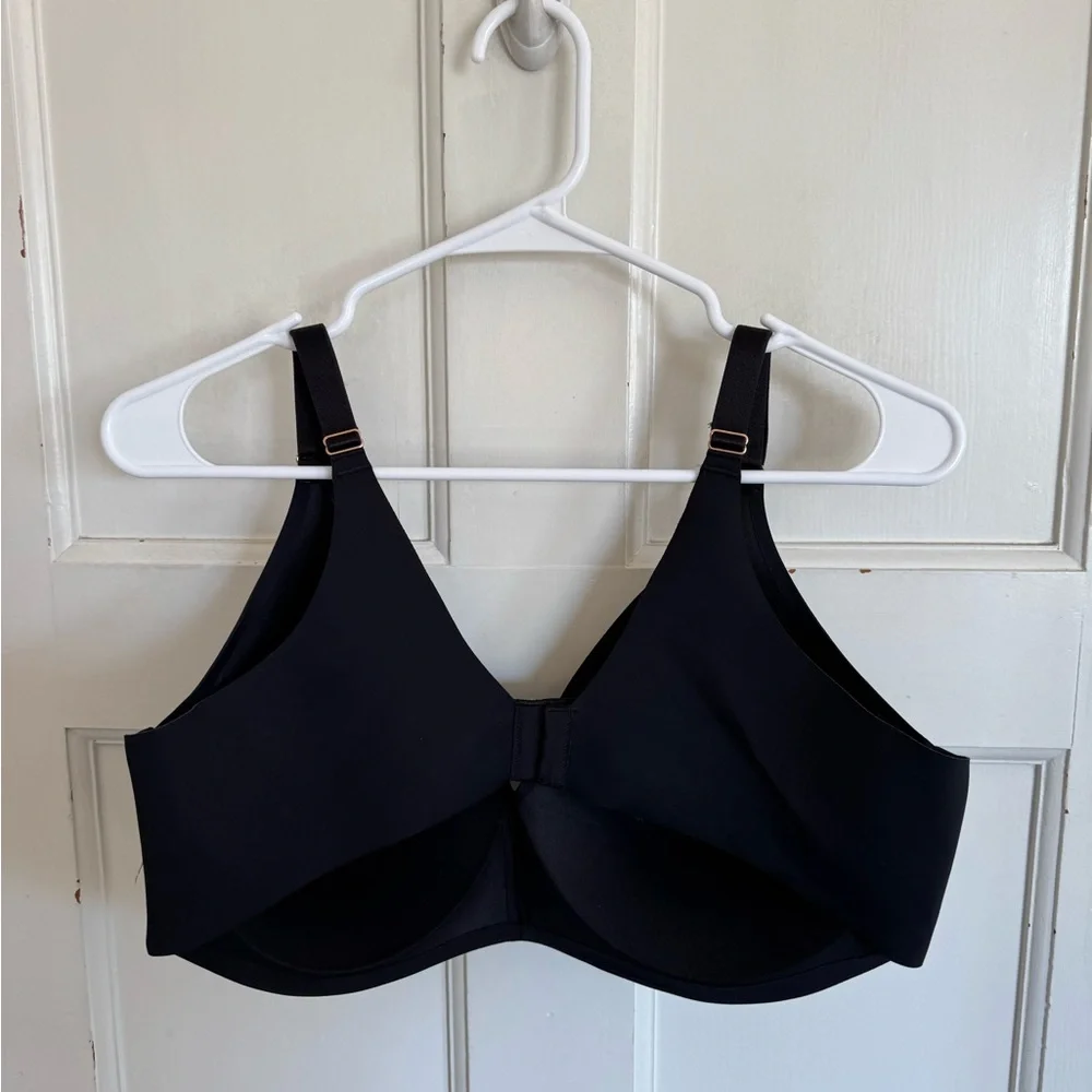 Soma‎ black Vanishing 360 wireless bra size 42C